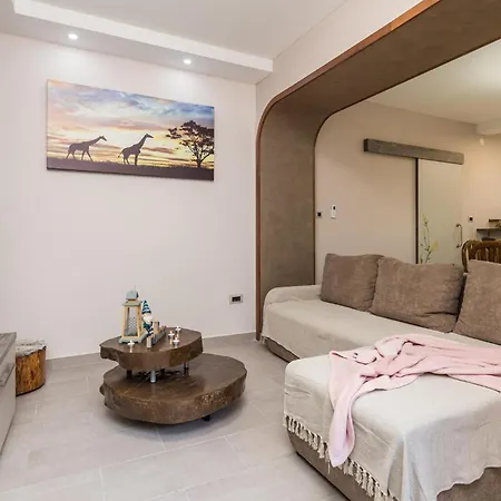 3 Bedroom Awesome In *