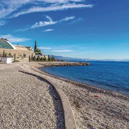 Appartamento 3 Bedroom Awesome In