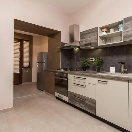 3 Bedroom Awesome In *