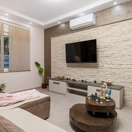 Stunning In With Kitchen