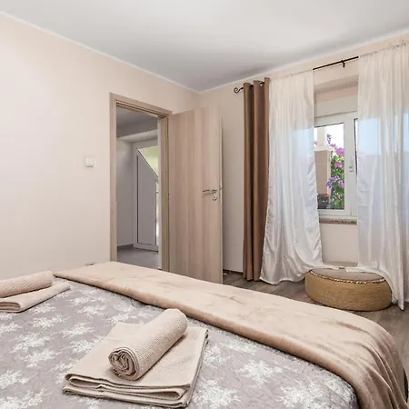 3 Bedroom Awesome In * Fiume