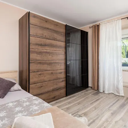 3 Bedroom Awesome In Appartamento Fiume